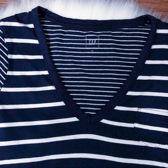 GAP Mixed Striped Short Sleeve V-neck Tee - Picture 4 of 7